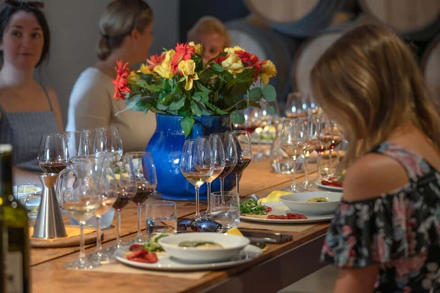 Siena: Organic Winery Tour and Wine Tasting - Why this winery visit is different from a standard tasting