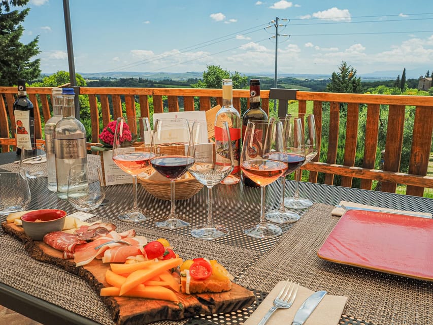 Siena: winery tour, wine tasting and lunch - A vineyard walk with a medieval stop