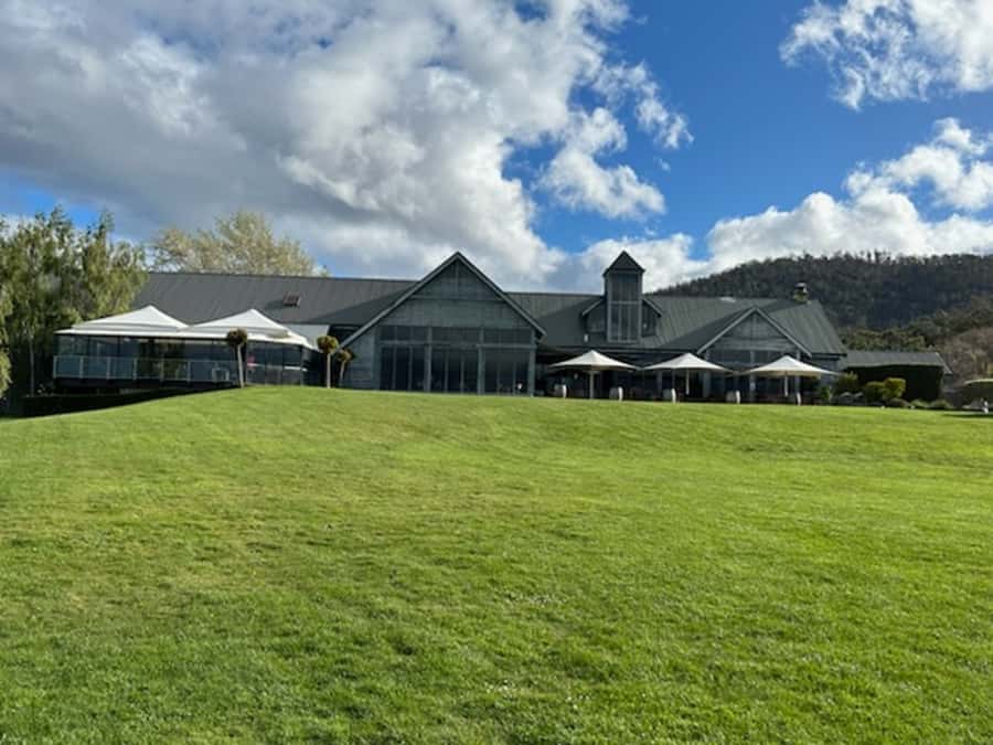 Signature Wine Tour - Hobart & SE Tasmania - Why the six-person group changes the day