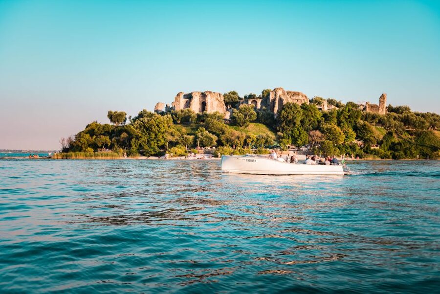 Sirmione: Sunset Boat Cruise with Local Wine - Should you book the Sirmione sunset boat ride?