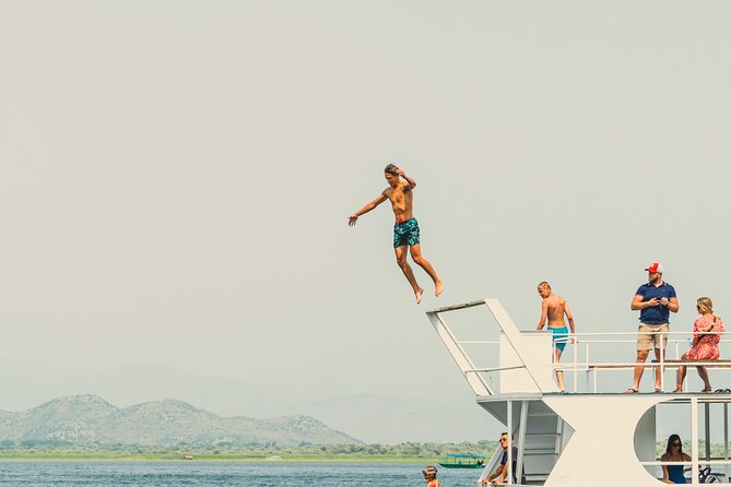 Skadar Lake & Crnojevića River: Swimming, Snacks & Wine - Guide style and group atmosphere