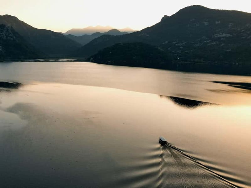 Skadar Lake: Guided Sunset Boat Tour with Wooden Boat & Wine - Who should book this boat trip?