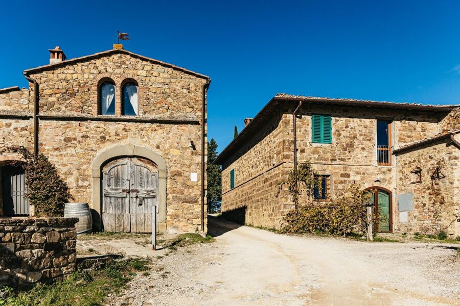 SMALL GROUP Tuscany Wine Tasting Safaris with Lunch / Dinner - The full-day route through two historic estates