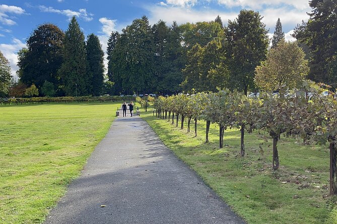 Snoqualmie Falls and Wineries Tour from Seattle - Woodinville offers choice, but you must choose well