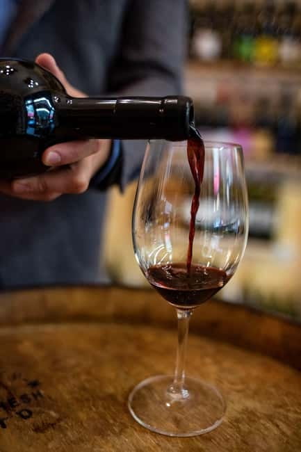 Sofia: Wine & Cheese Tasting Experience - Five wines that make Bulgaria feel new