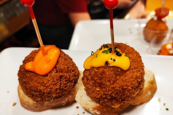 Spanish Wine and Tapas Tour in a Local Neighborhood in Barcelona - The guides make the biggest difference