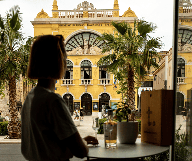 Split&Sip: Educational wine tasting - The setting beside the National Theatre