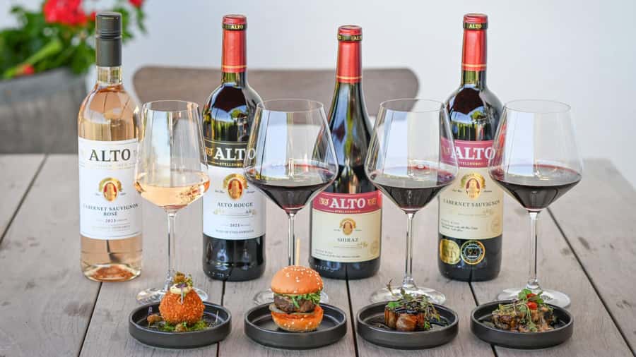 Stellenbosch: All-inclusive Private Wine Tour & Tastings - A private introduction to Stellenbosch wine country