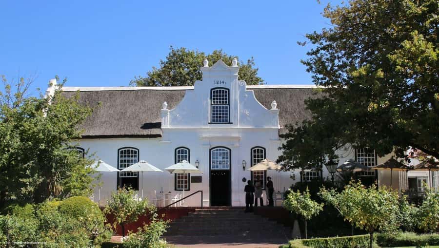 Stellenbosch: All-inclusive Private Wine Tour & Tastings - Food pairings make the tastings more substantial