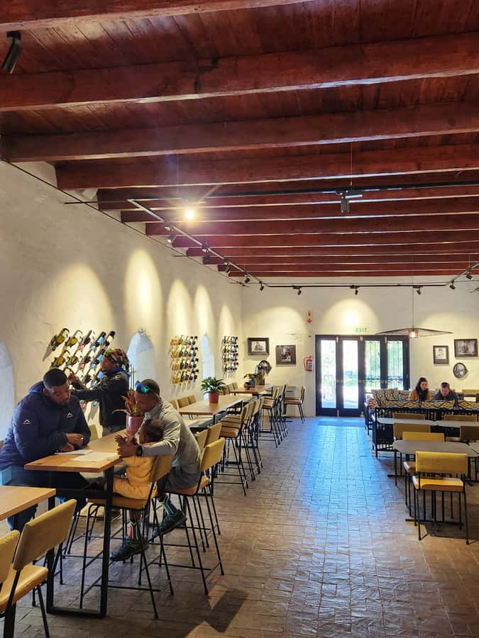 Stellenbosch: Hop-On Hop-Off Northern Route Wine Tour - Beyerskloof and Morgenhof for extra choice