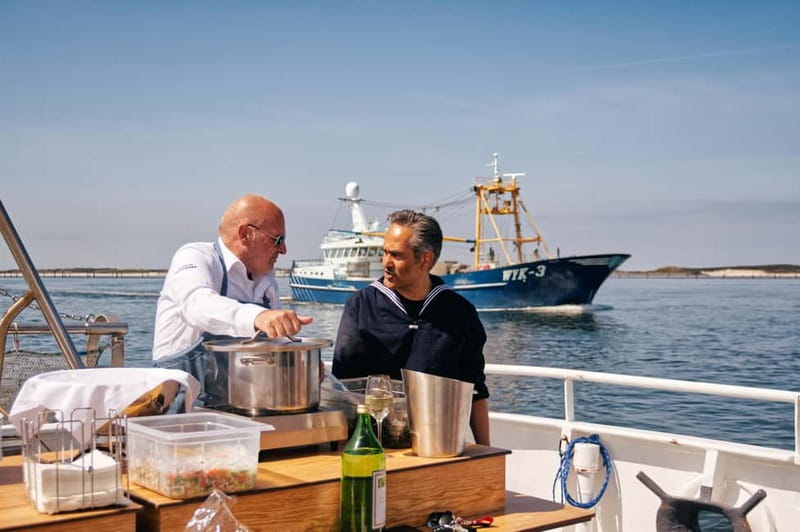 Sylt: Shell safari with boat | incl. Mussel tasting & 1 glass of wine - Boarding and accessibility details