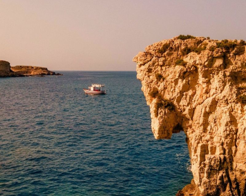 Syracuse: Boat Trip with Lunch, Wine, and Swimming Stops - What the four hours feel like