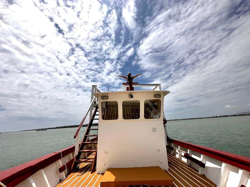 Syracuse: Boat Trip with Lunch, Wine, and Swimming Stops - Who will enjoy this trip most