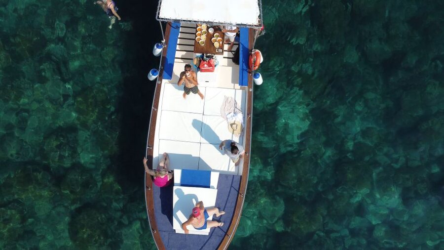 Taormina: Coastal Highlights Cruise with Wine & Food Tasting - Boarding at Boat Experience Taormina