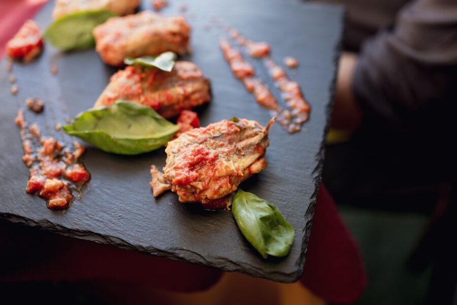 Taormina: Shared or Private Food & Wine Walking Tour - The guides are a major part of the experience