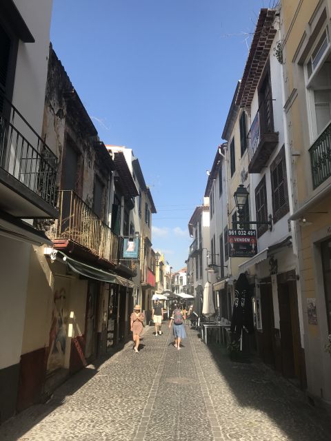 Taste Funchal: food, wine and cultural tour - The market stop and a look at local produce