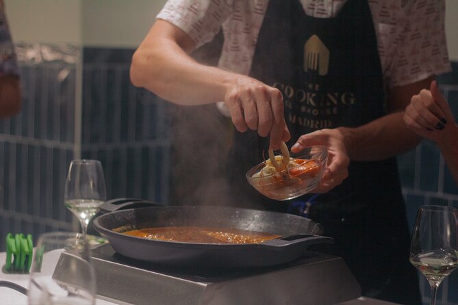 Taste of Spain: Tapas Cooking Class with Bottomless Wine Pairing - A cooking class that does not require experience