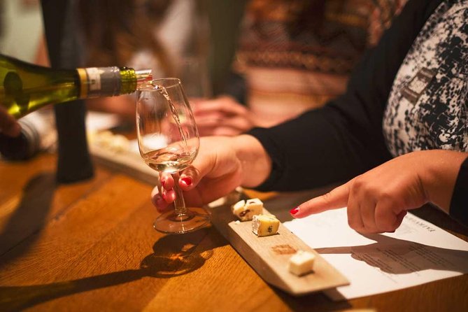 Taste + Tram the Winelands Tour: Franschhoek, Stellenbosch, Paarl - What the guides add to the experience