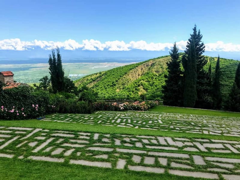 Tbilisi: Full-Day Kakheti & Sighnaghi Tour with Wine Tasting - Sighnaghi earns its city of love nickname