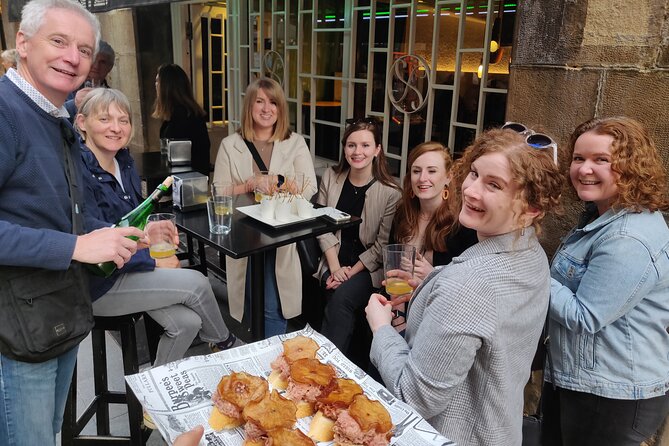The Authentic Bilbao Pintxos, Food & Wine Tour with a Local - Meeting at the palace and setting out on foot
