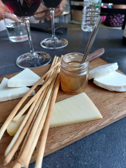 Thessaloniki: Small-Group Wine Tasting Tour with Appetizers - Starting in Aristotelous Square