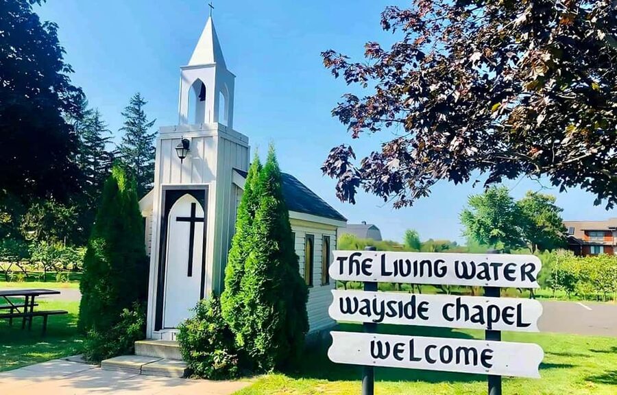 Toronto: Niagara-on-the-Lake, Wine Tasting & Chocolate Tour - Booking details worth knowing