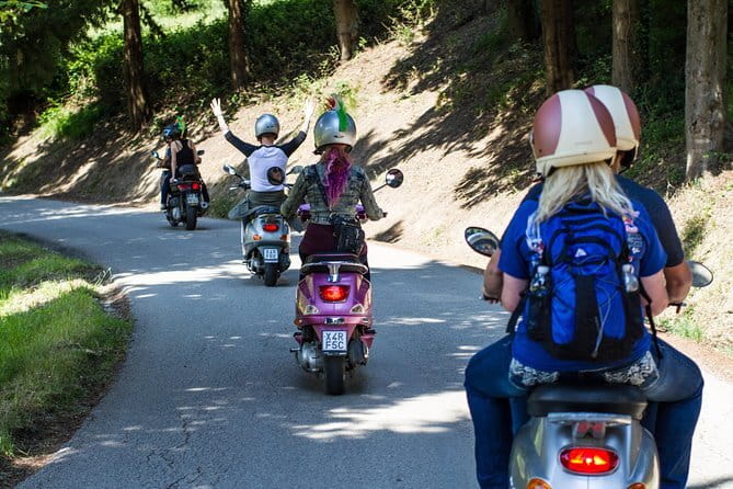Tuscany Vespa Tour: Lunch & Wine Tasting, Countryside Roads - Practical details that can make the day better