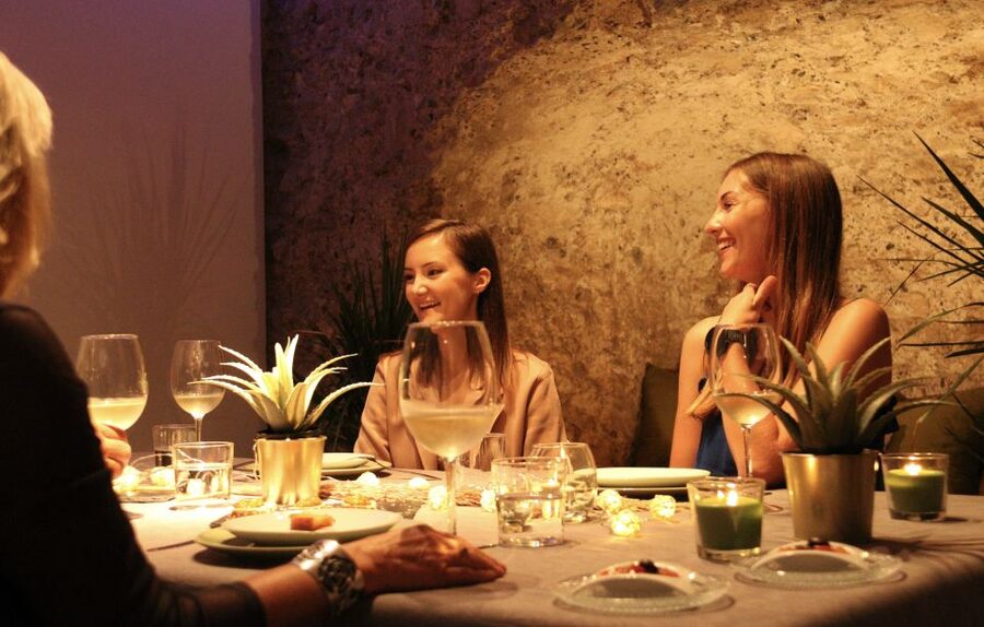 Valencia: Old Town Tour, Wine & Tapas in an 11th c. Monument - Famous plazas, old streets, and useful context