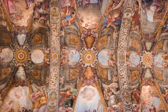 Valencia Old Town Tour with Wine & Tapas in 11th Century Historic Monument - Plaza de la Virgen and Valencia Cathedral