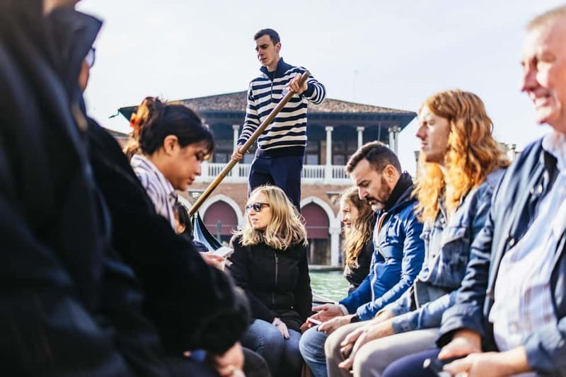 Venice: Eat Like a Local Food Tour with Wine & Spritz - Learning the bacaro routine through cicchetti