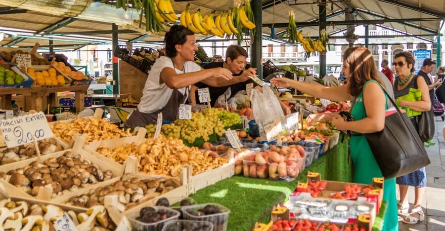 Venice: Rialto Market Food and Wine Lunchtime Tour - Walking conditions and what to wear
