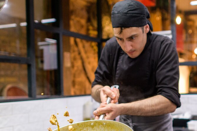 Verona: Pasta and Tiramisu Cooking Class With Free Flowing Wine - Arrival starts with Prosecco and a look behind the restaurant