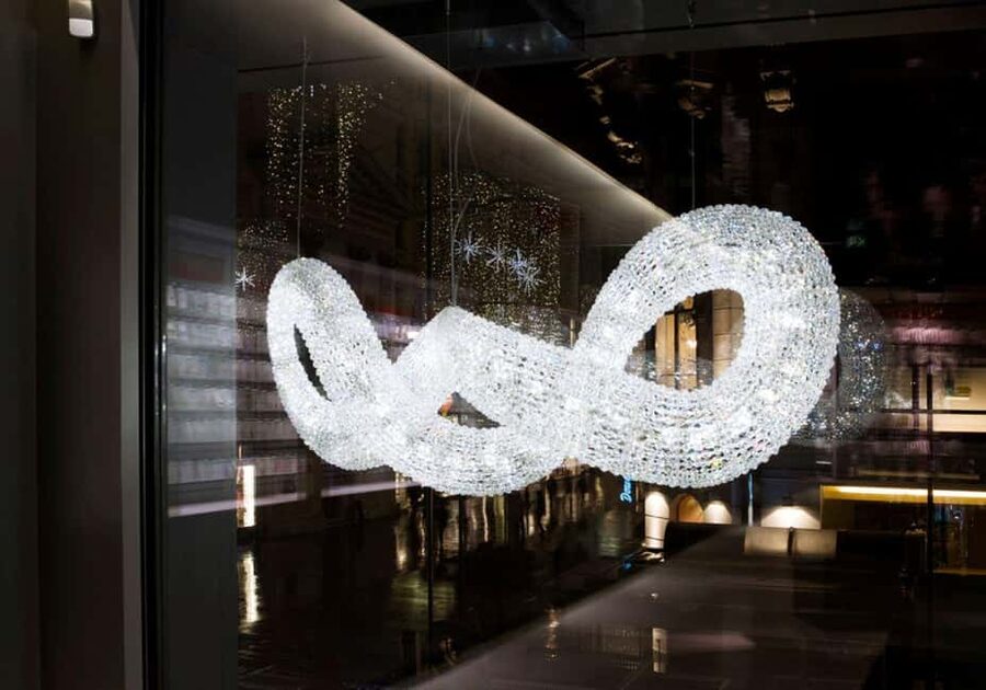 Vienna: Swarovski House Tour with Champagne & Gift - The exclusive crystal gift