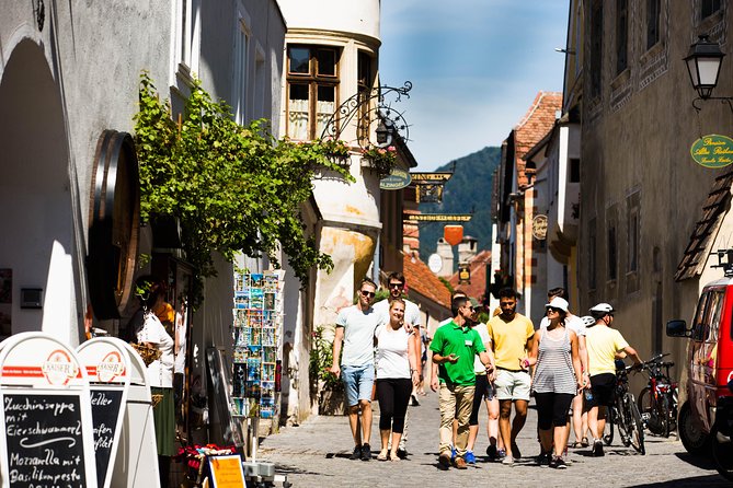 Wachau Valley Small-Group Tour and Wine Tasting from Vienna - Lunch at a traditional wine tavern