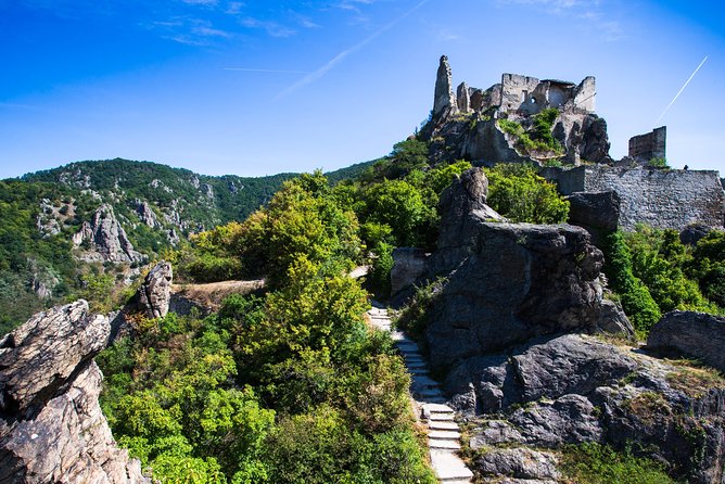 Wachau Valley Wine Tasting Bike Tour from Vienna - Dürnstein and its unmistakable blue tower