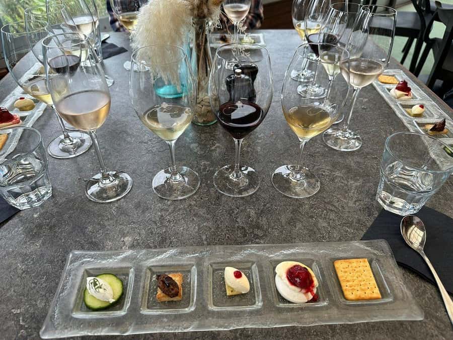 Waiheke Island Gourmet Food and Wine Tour with Lunch - What $188 buys you