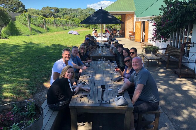 Waiheke Island Premium Wine Tour with Tastings - How the three or four vineyard stops work