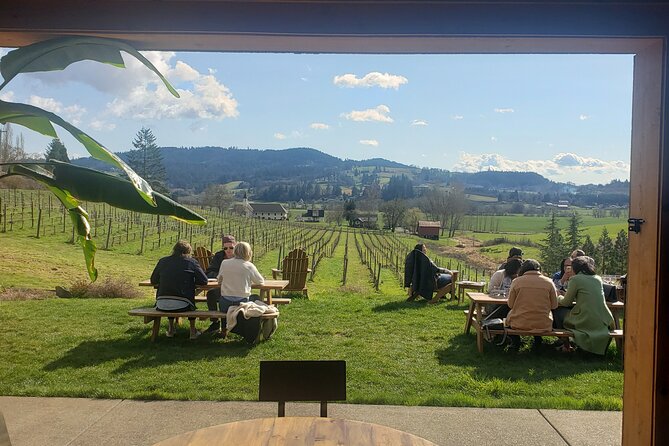 Willamette Valley Wine Tour with Lunch - The guides make or break the day