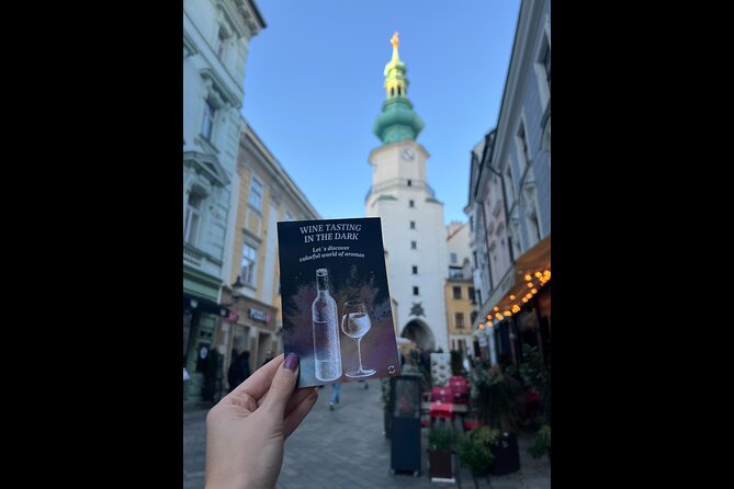 Wine Tasting IN THE DARK! - The Slovak angle matters