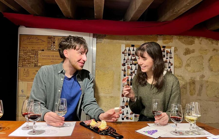 Workshop Bordeaux wine tasting: 4 reds & charcuterie pairing - What the $46 price includes