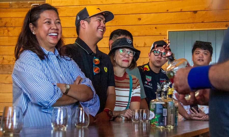 Yarra Valley Full Day Grazing Tour: Gin, Wine, Pizza, Cheese - Pizza and gin at Stag Lane Distillery