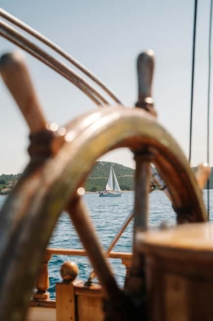 Zadar: Boat Tour with Unlimited Wine & 3 Stops - Who will enjoy this most