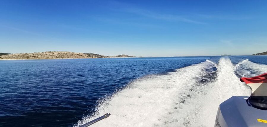 Zadar: Guided Speedboat Tour with Food, Oil & Wine Tasting - Fifty minutes back in Preko