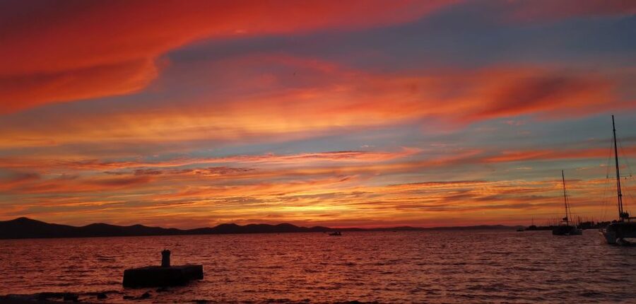 Zadar: Sunset and Night Cruise with Unlimited Sparkling Wine - Guides, music, and the small-group mood