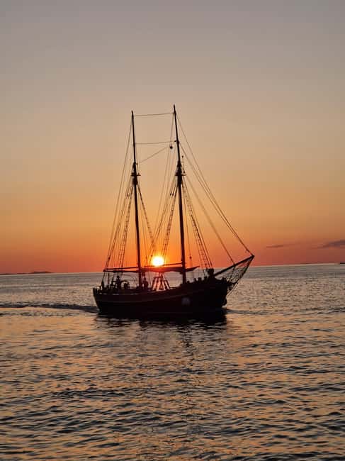 Zadar: Sunset Cruise on Traditional Boat with Wine - Key points at a glance